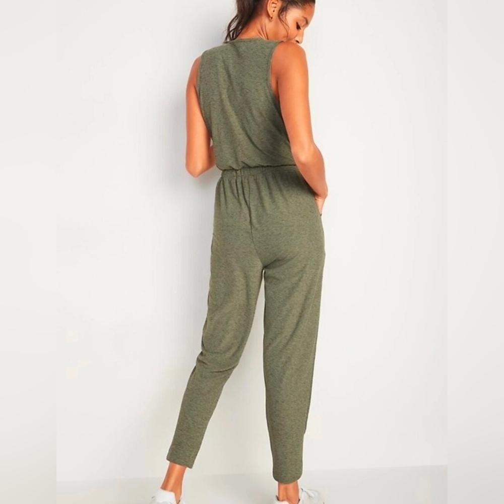 Old Navy Women’s Green Breathe ON Cross-Front Sleeveless Jumpsuit - Picture 2 of 9